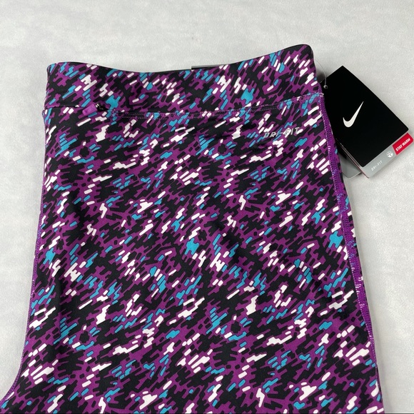 NIKE WOMEN'S SLIM FIT ESSENTIAL CROPPED PANTS SIZE 2X - Picture 4 of 9